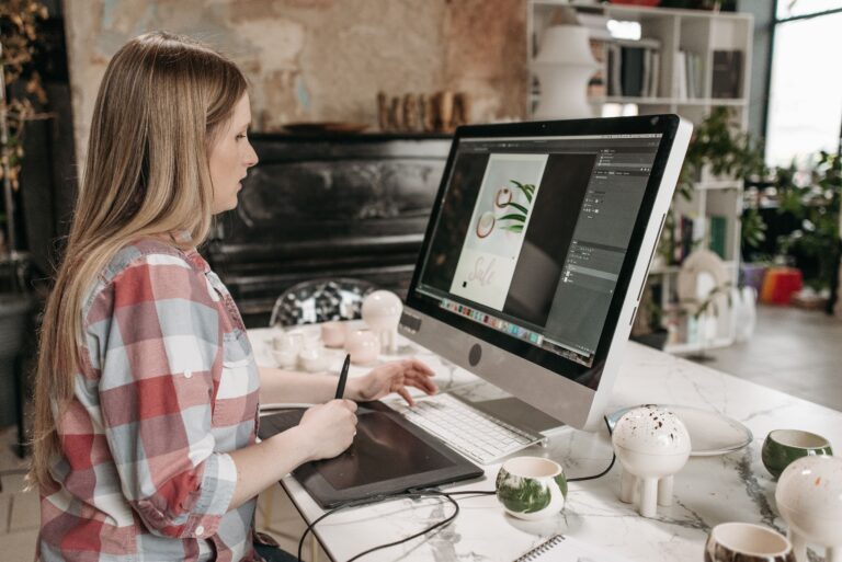 Graphic Designer Salary in Cape Town: Detailed Insights.